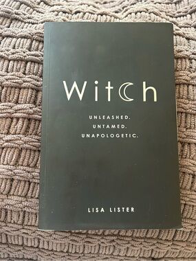 🏷️✨3 For $20-Witch by Lisa Lister 📕 🌿🔮